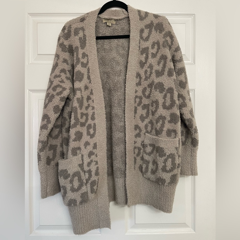 Barefoot dreams CozyChic Leopard Cardigan | Size medium